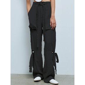 STRAP POINTED POCKET OUT BLACK PANTS