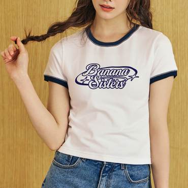 바나나시스터즈 배색 레터링 크롭 링거 반팔 티셔츠 네이비