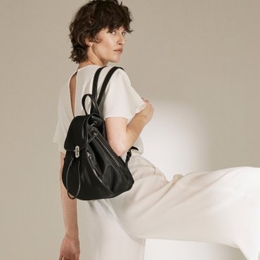 분크 Hey Pintuck Backpack M (헤이 핀턱 백팩 미듐) Black _ VQB5-1BP210-1BKXX