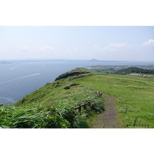 https://media.eoding.com/media/travelagent/663/imagecontent/우도_clv5lc1.jpg