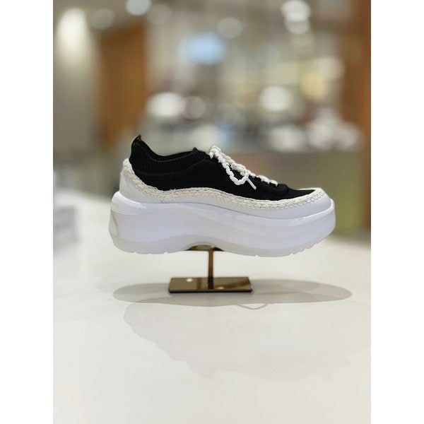 [시흥점] Lumpy 스니커즈 (블랙앤화이트) DG4DA24529BWX