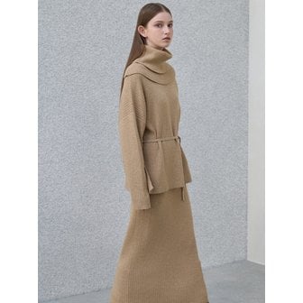 아무르 무아르 [세트] 라운드 터틀 니트 + 니트 롱 스커트 베이지 amr2207