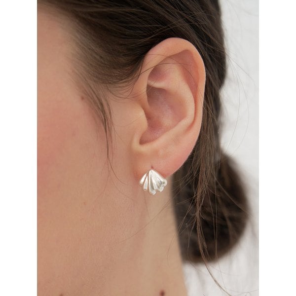 Shell Flow Earring