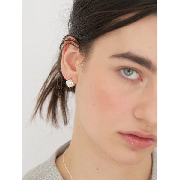 Shell Flow Earring