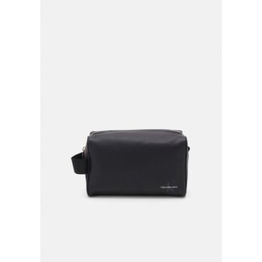 Calvin Klein 캘빈 클라인 진 모노그램 소프트 WASHBAG 유니섹스 남여공용 - 워시백 세면백 목욕가방 여행파우