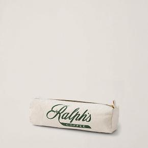 랄프 로렌 Ralphs Coffee 펜슬 파우치(HMRLGFTHCR20059300)