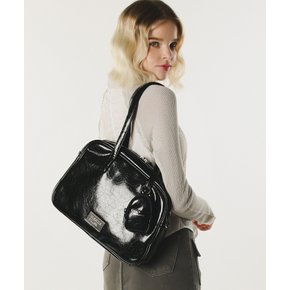 304 leather pouch shoulder bag _ Black