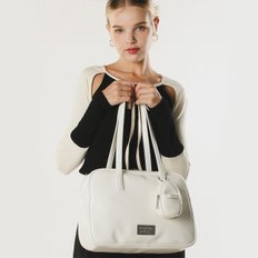 304 leather pouch shoulder bag _ White