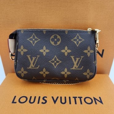 LOUIS VUITTON 크로스백 가방 미니 포쉐트 악세수아 모노그램 M58009 M58009