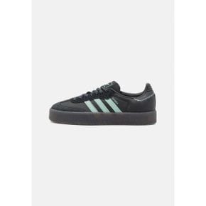 5107017 adidas SAMBAE - Trainers core black/hazy green/carbon