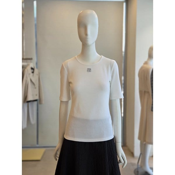 [여주점] [더 아이잗] 여성 골지 메탈 자수 스쿱넥 티셔츠 (IS3M0TS751)