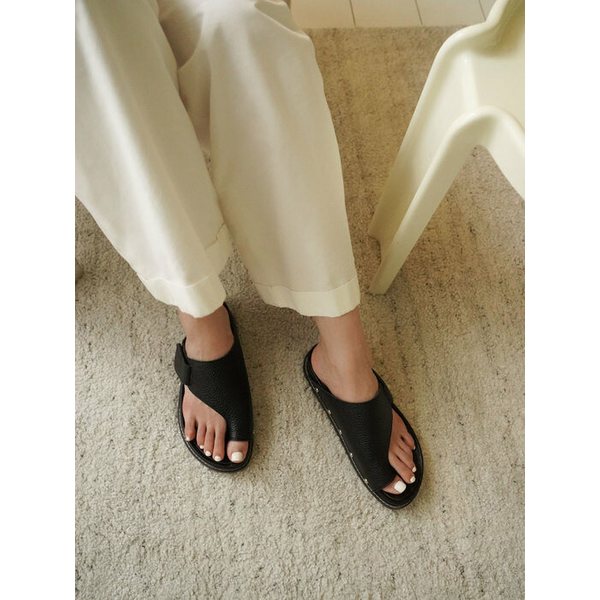 VELCRO FLIP-FLOPS IN BLACK