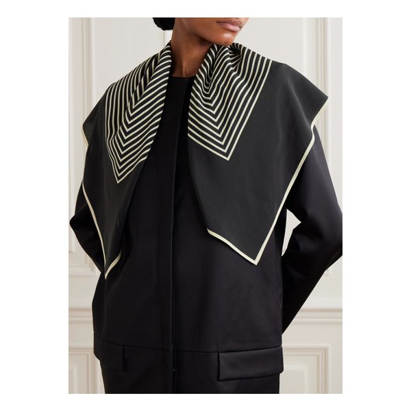 스트라이프 실크 크레이프 드 신 스카프 블랙 46376663162874060