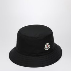 [해외배송] 몽클레어 로고 블랙 코튼 개버딘 버킷 햇 3B000 6368352 999