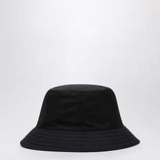 [해외배송] 몽클레어 로고 블랙 코튼 개버딘 버킷 햇 3B000 6368352 999