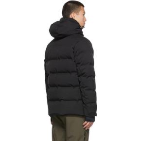 24 FW Moncler Grenoble 블랙 몽제테크 다운 재킷 212826M178015