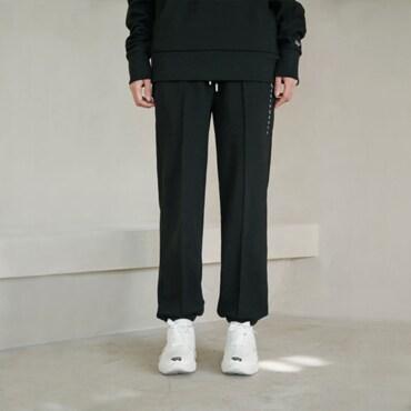 아우르젠떼 BASIC LOGO JOGGER, BK