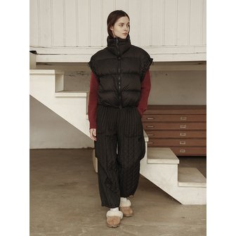 와이오와이 퀼팅 터크 플리츠 스트링 팬츠_블랙