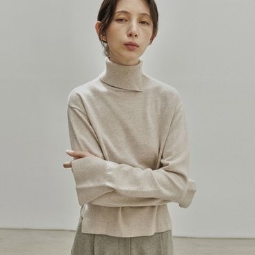 노이어 캐시미어 슬릿 터틀넥 (베이지)