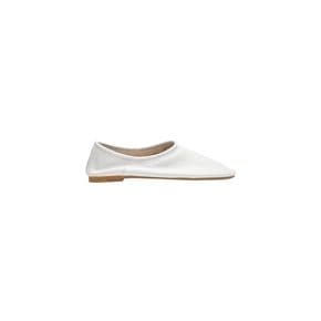 아모멘토 26FW Mens Lambskin Slip On Loafer, White