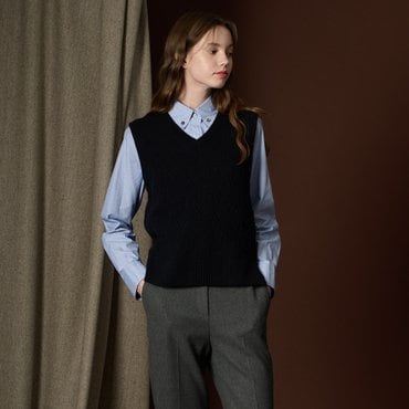 BCBG 사이드 슬릿 니트 베스트 B3W9K503