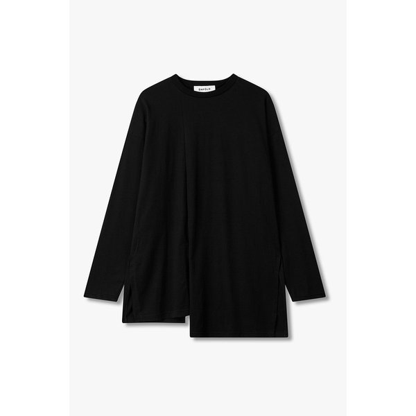 슬릿 디테일 롱 슬리브 티셔츠 (블랙) EN15108014000
