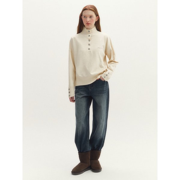 마리 루즈핏 버튼 터틀넥 니트(MAFDKN21MIV)