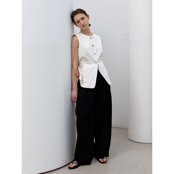 LINEN SLEEVELESS JACKET WHITE