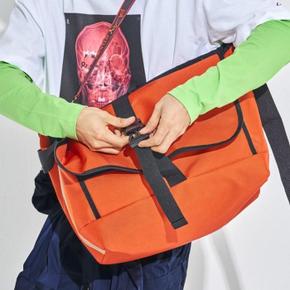 [FM91.02] xPLAY Messenger Bag Orange (S5993662)