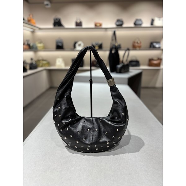 [파주점] 사베 숄더백 44 스터드 RCBSX25175BKX