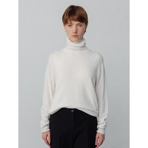 CASHMERE BLEND CREW NECK SEAMLESS KNIT TOP