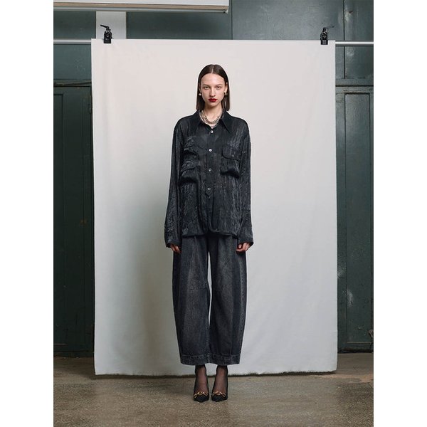 BLACK WRINKLED MULTI-POCKET