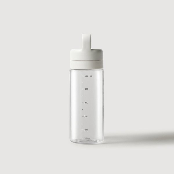 거름망이 있는 손잡이 트라이탄 물병 580ml 화이트 J70N904078600