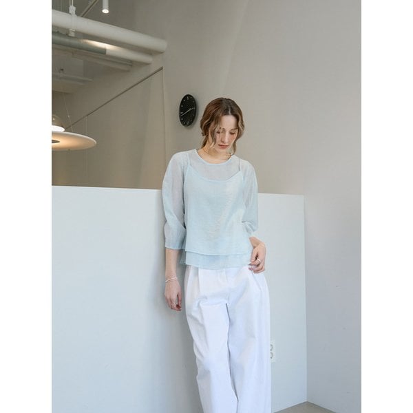 더블 레이어드 라운드블라우스