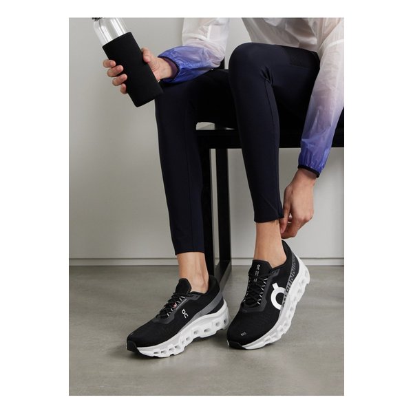 러닝 클라우드몬스터 2 고무 트리밍 메시 스니커즈 블랙 1647597325087551