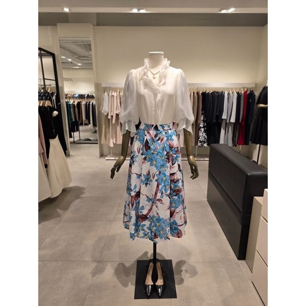 [파주점] 세트 오간자 러플 블라우스 + 백 밴딩 스커트 JS4B0BL231,JS4B0SK341