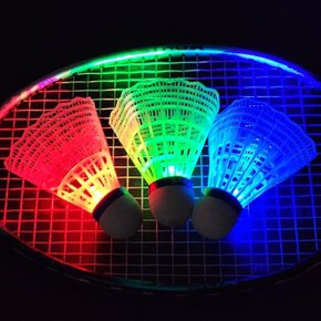 SFr 셔틀콕 배드민턴 LED 불빛 야광 야간 (WFHM85F)