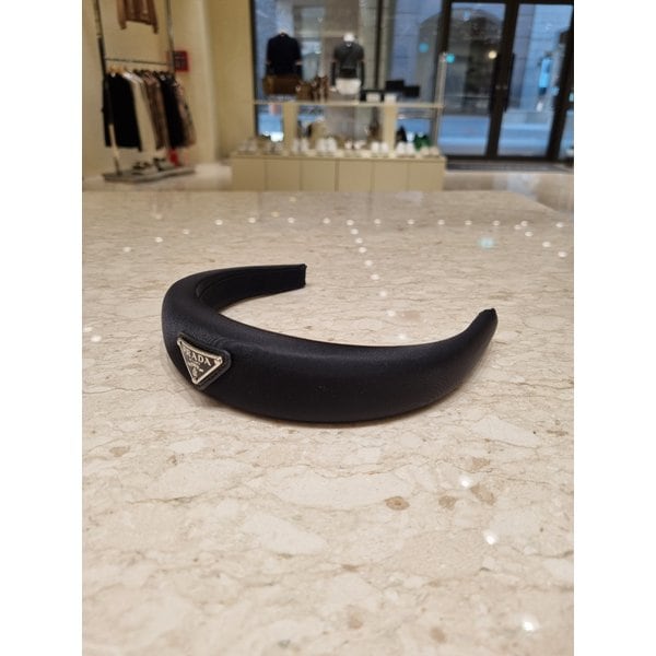 [부산점] [프라다] 여성 삼각로고 헤어밴드  1IH019-2DMI-F0002