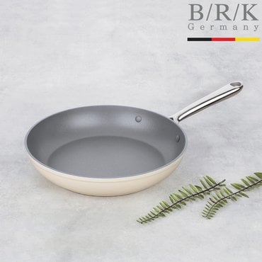 BRK 에볼루션 풀 인덕션 후라이팬 20cm (밀크)