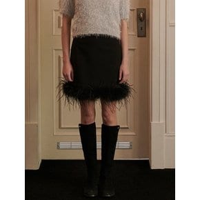 London Feather Mini Skirt [Black]