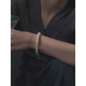 standard pearl bracelet