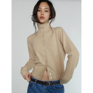 미치코런던 HIGH NECK BUTTON CARDIGAN NATURAL BEIGE