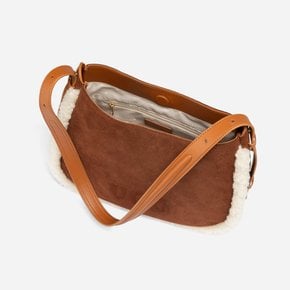 호주 어그 25FW 오즈웨어 호보 숄더백 OZB028