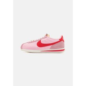 4721351 Nike CORTEZ UNI - Trainers soft medium pink