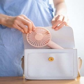 3단 풍량조절 저소음 휴대폰 거치대 겸용 휴대용 미니 선풍기