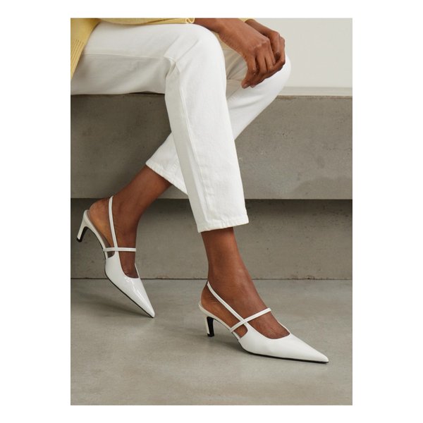 더 샤프 컷아웃 글로스 가죽 슬링백 펌프스 1647597353250482