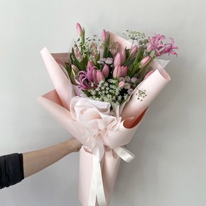 [생화] 스무송이 핑크튤립 꽃다발