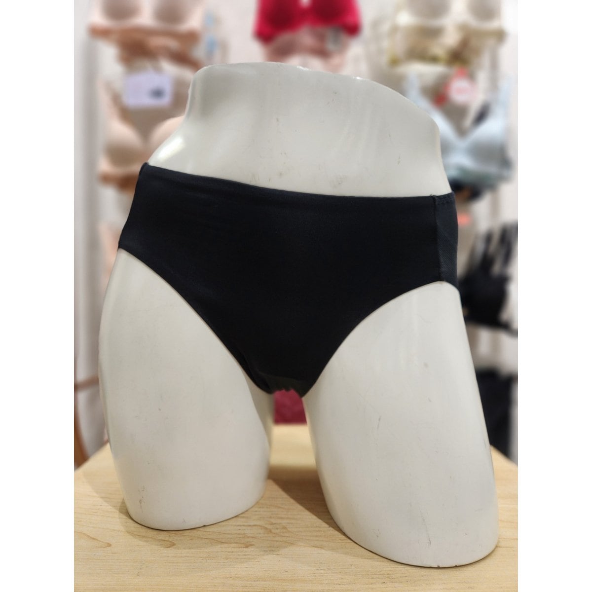 확대된 대표 .
