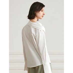 YY_White simple one-shoulder shirt