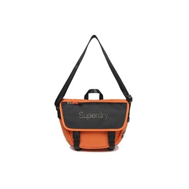 SUPERDRY 에센셜 메신저 백 (SDUABDO02ORG)